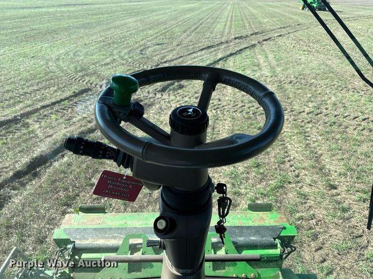 image for item DQ6739 2018 John Deere S790 combine