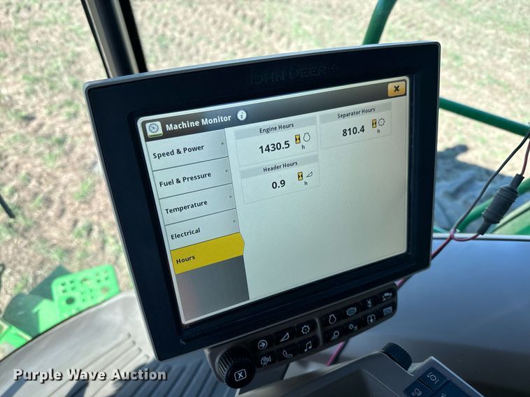 image for item DQ6739 2018 John Deere S790 combine