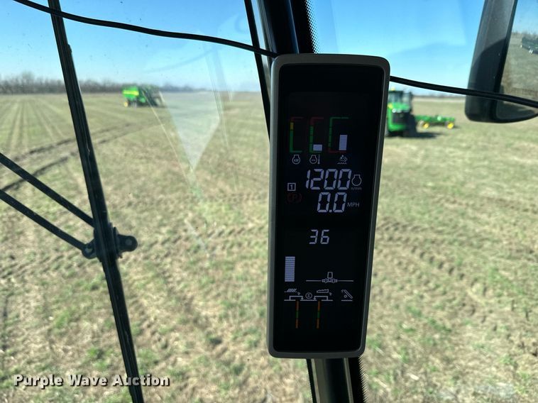 image for item DQ6739 2018 John Deere S790 combine