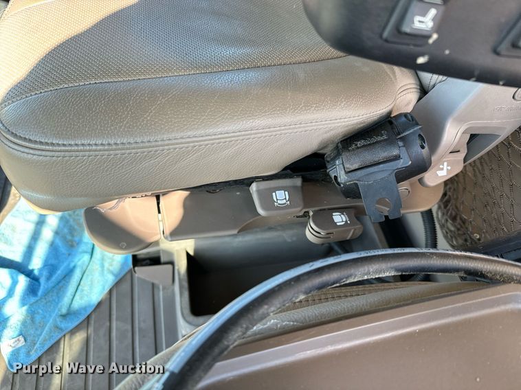 image for item DQ6739 2018 John Deere S790 combine