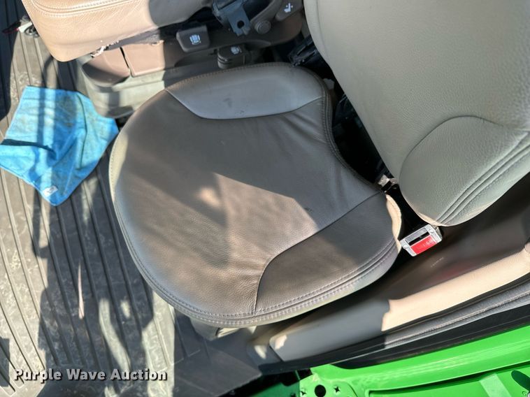 image for item DQ6739 2018 John Deere S790 combine