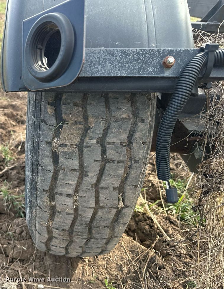 image for item DQ6741 Maurer M48-HD header trailer