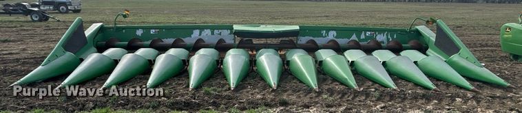 image for item DQ6743 John Deere 1293 corn head