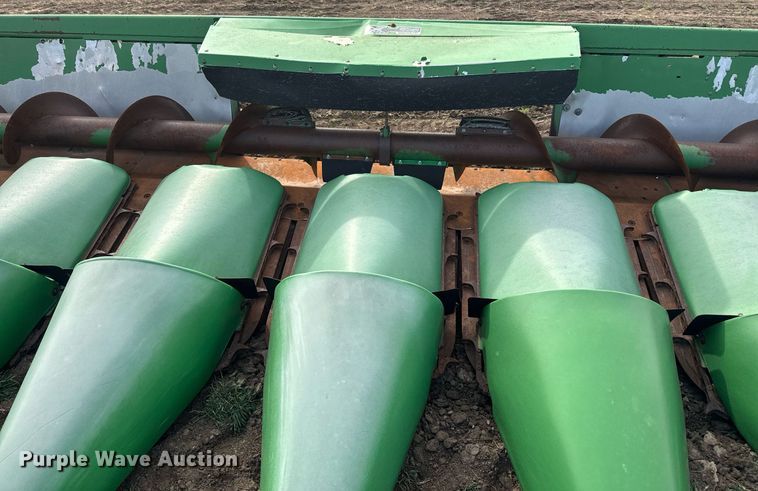 image for item DQ6743 John Deere 1293 corn head