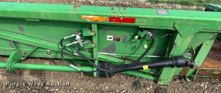 image for item DQ6743 John Deere 1293 corn head