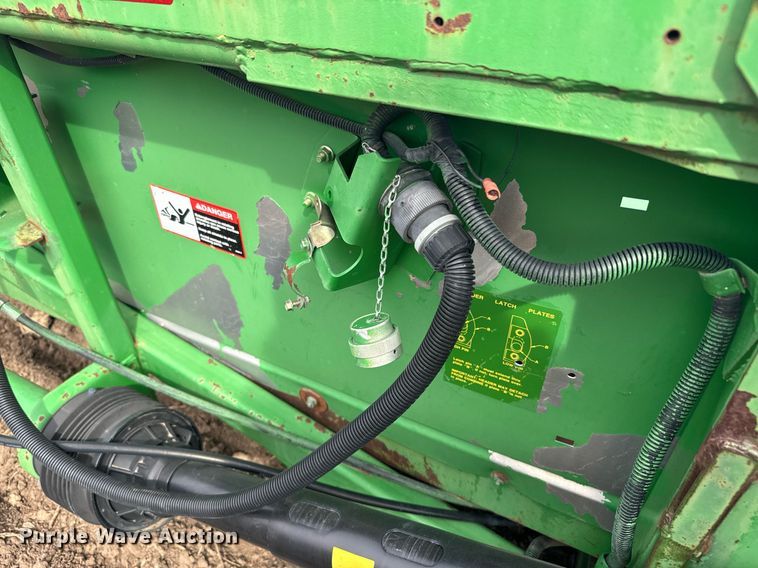 image for item DQ6743 John Deere 1293 corn head