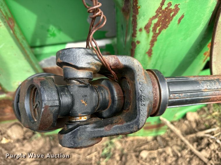 image for item DQ6743 John Deere 1293 corn head