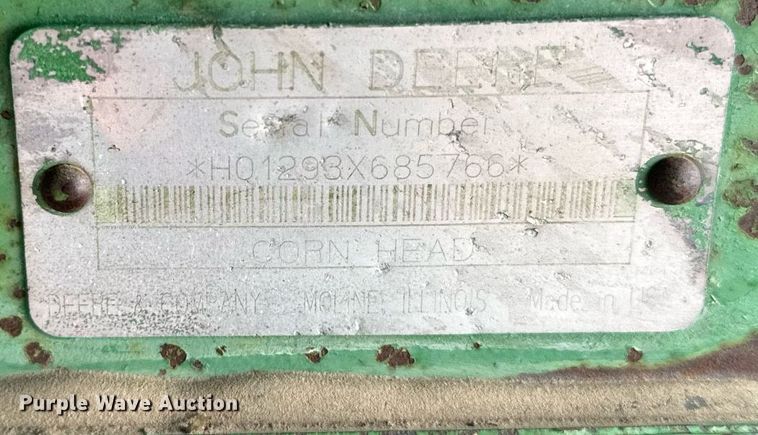 image for item DQ6743 John Deere 1293 corn head