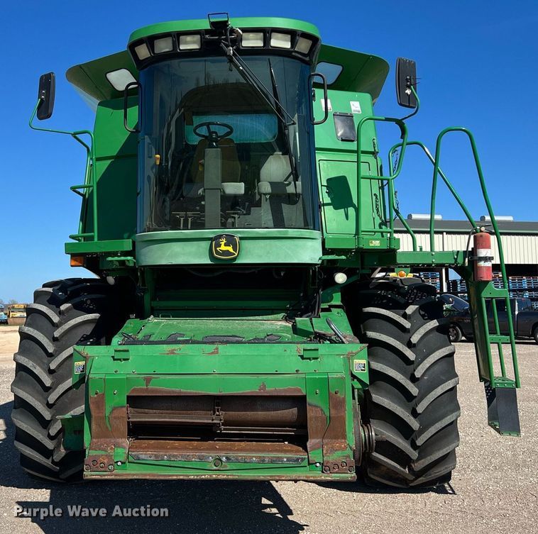 image for item DS2914 2005 John Deere 9760 STS combine