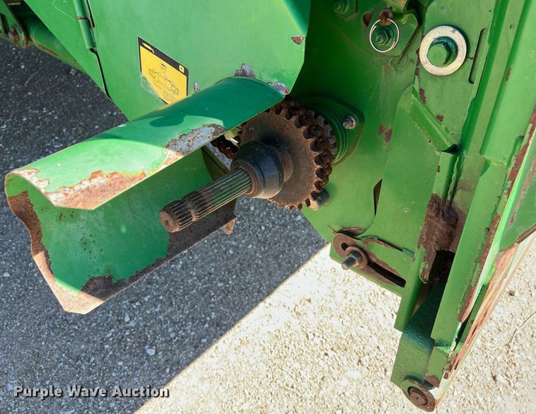 image for item DS2914 2005 John Deere 9760 STS combine