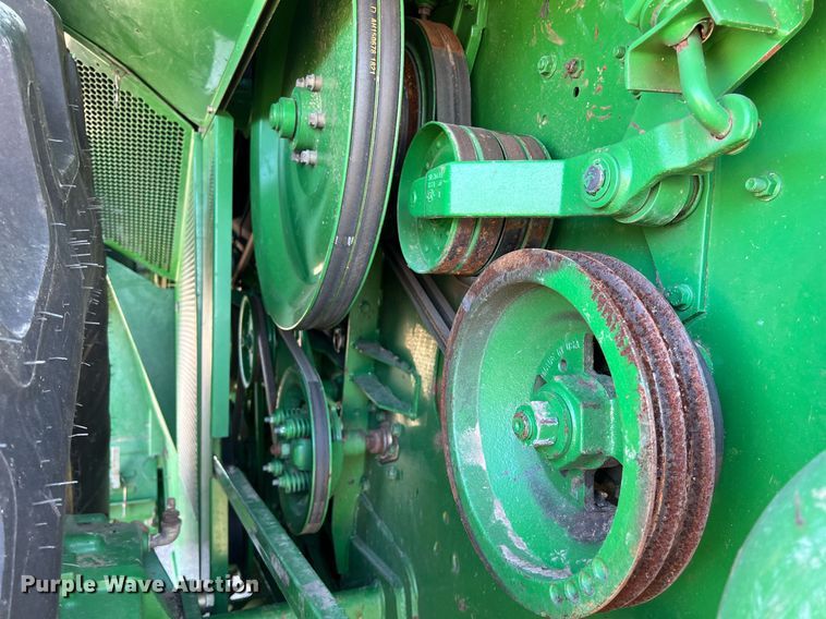 image for item DS2914 2005 John Deere 9760 STS combine