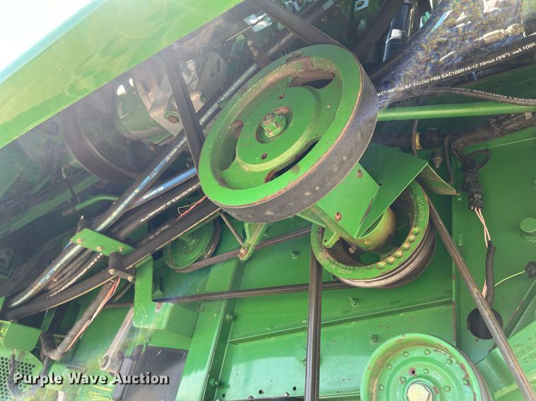 image for item DS2914 2005 John Deere 9760 STS combine