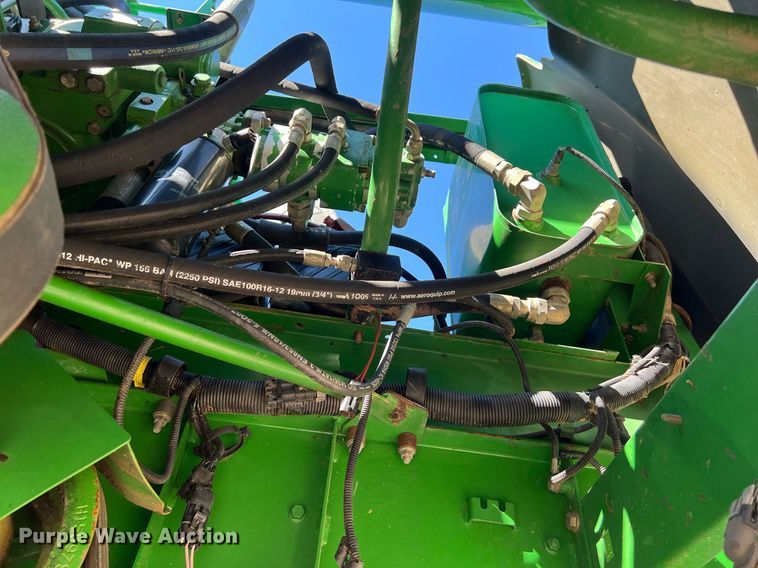 image for item DS2914 2005 John Deere 9760 STS combine