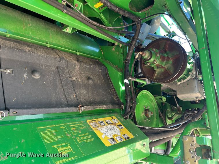 image for item DS2914 2005 John Deere 9760 STS combine