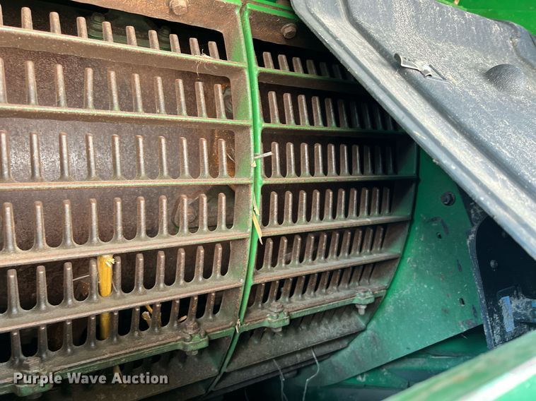 image for item DS2914 2005 John Deere 9760 STS combine