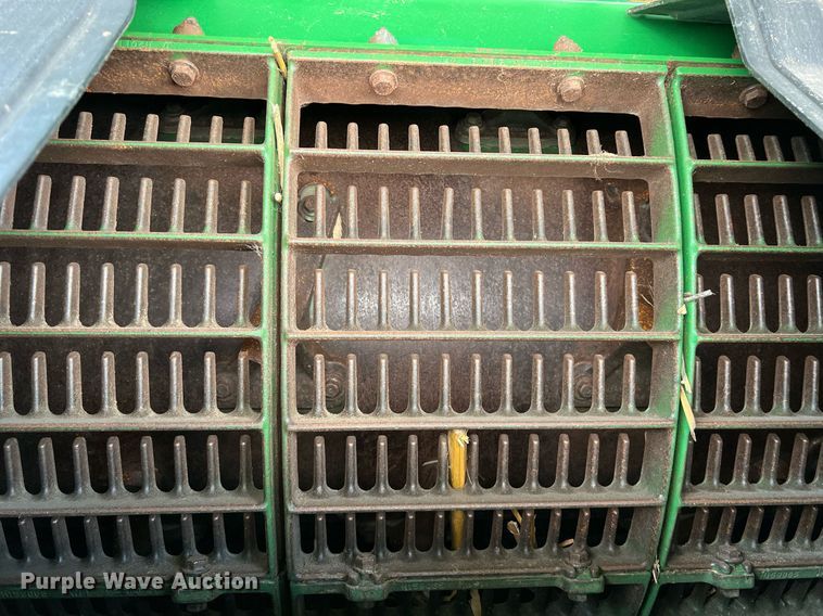 image for item DS2914 2005 John Deere 9760 STS combine