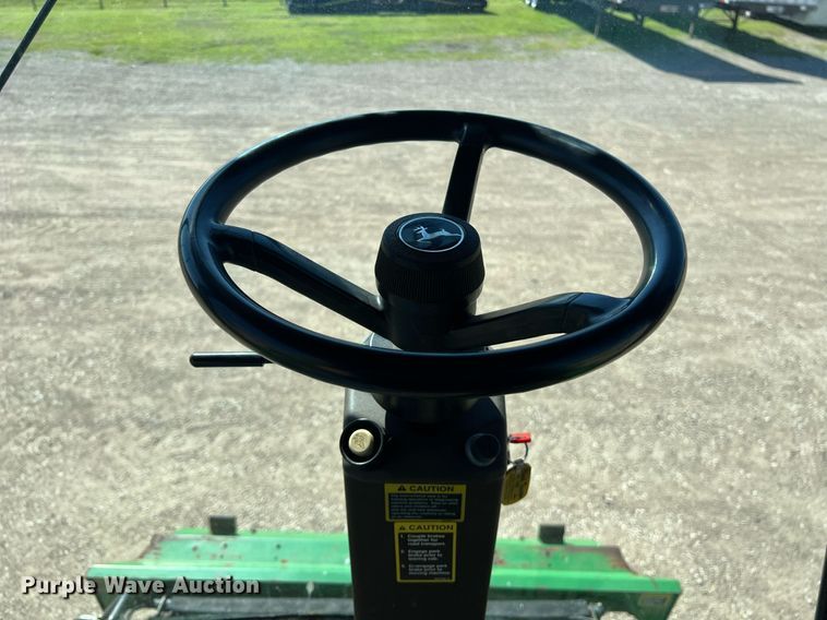 image for item DS2914 2005 John Deere 9760 STS combine