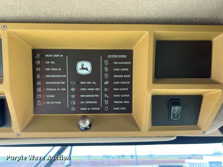 image for item DS2914 2005 John Deere 9760 STS combine