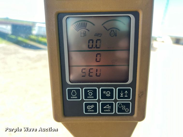 image for item DS2914 2005 John Deere 9760 STS combine