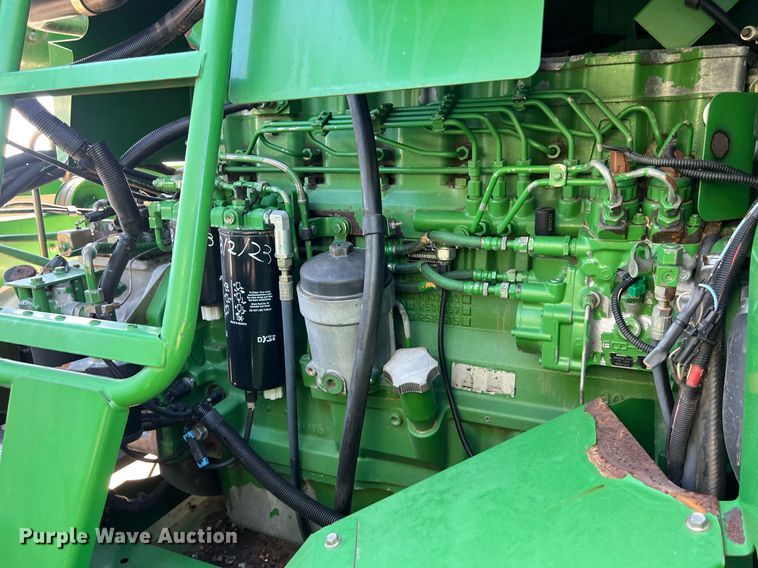 image for item DS2914 2005 John Deere 9760 STS combine