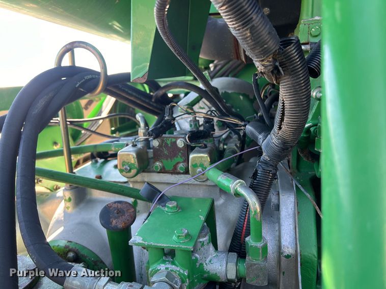 image for item DS2914 2005 John Deere 9760 STS combine