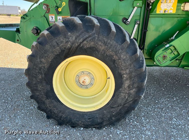 image for item DS2914 2005 John Deere 9760 STS combine