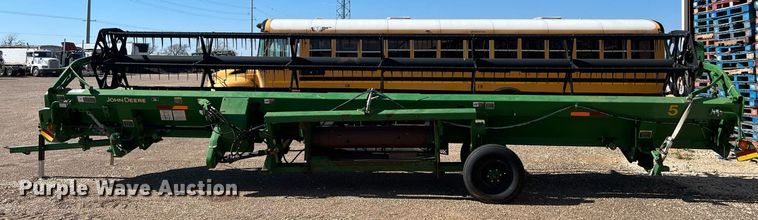image for item DS2915 John Deere 930D draper head