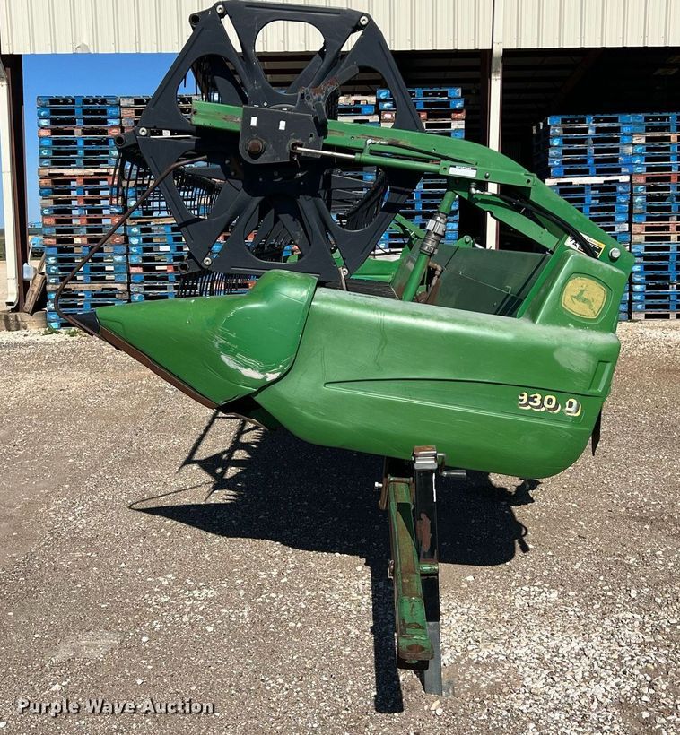 image for item DS2915 John Deere 930D draper head