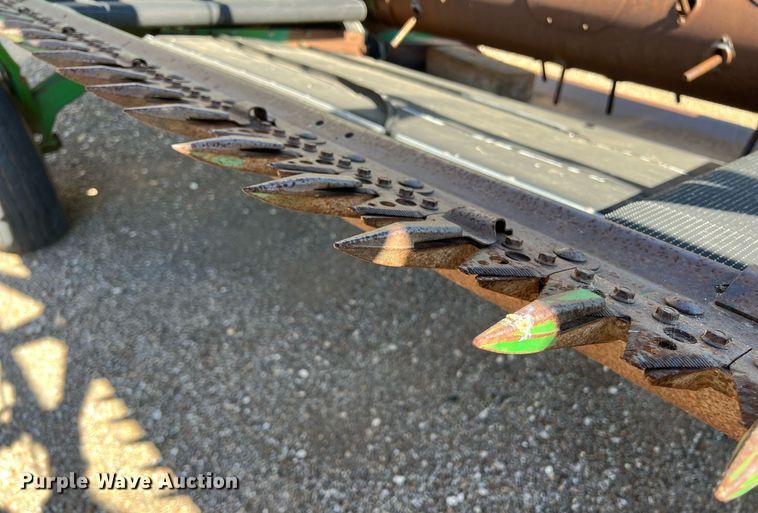 image for item DS2915 John Deere 930D draper head