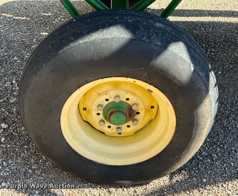 image for item DS2915 John Deere 930D draper head