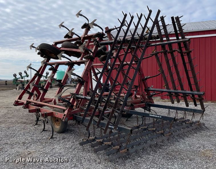 image for item DS5454 International Harvester 4600 field cultivator