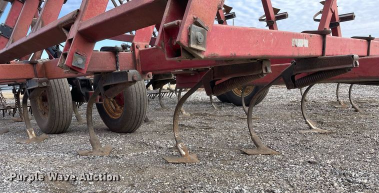 image for item DS5454 International Harvester 4600 field cultivator