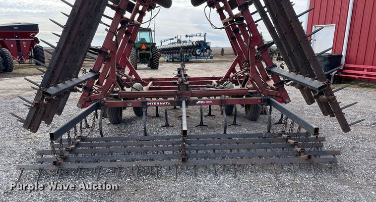 image for item DS5454 International Harvester 4600 field cultivator