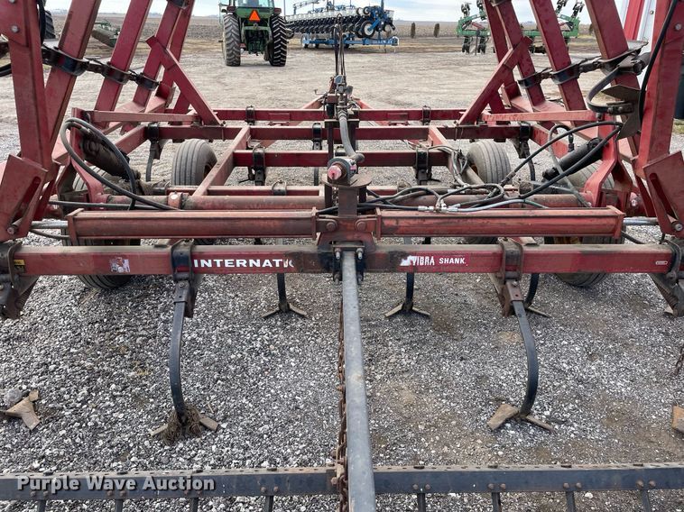 image for item DS5454 International Harvester 4600 field cultivator