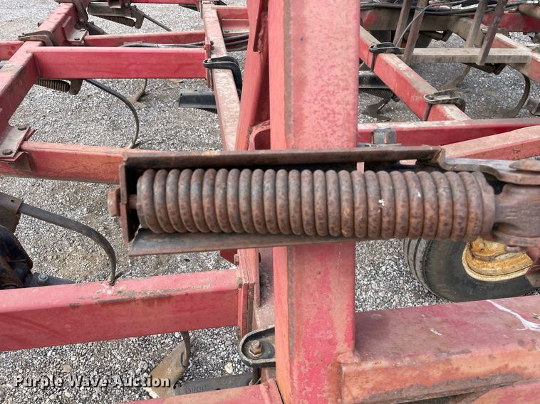 image for item DS5454 International Harvester 4600 field cultivator