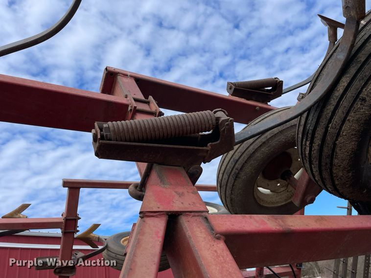 image for item DS5454 International Harvester 4600 field cultivator