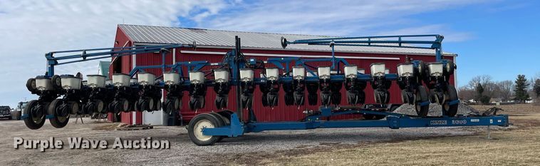 image for item DS5455 Kinze  3600 split row no-till planter