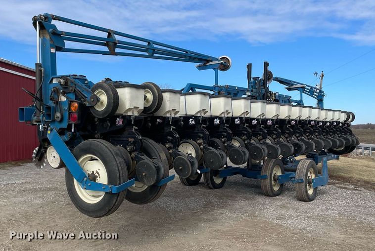 image for item DS5455 Kinze  3600 split row no-till planter