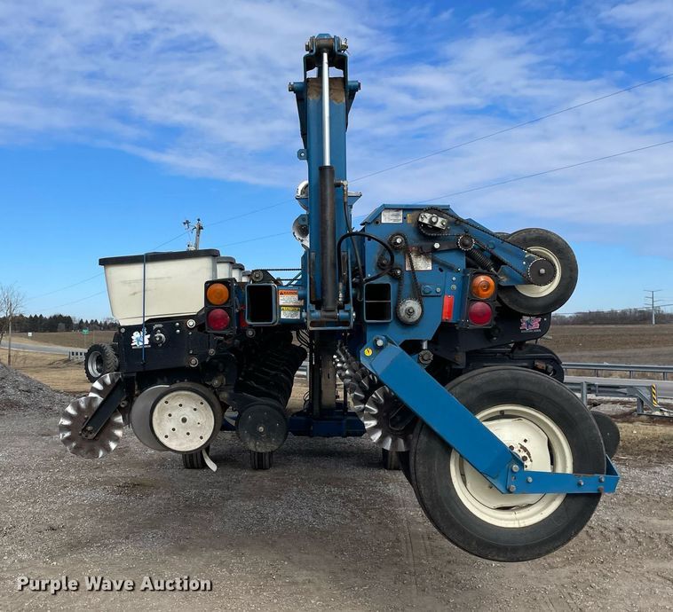 image for item DS5455 Kinze  3600 split row no-till planter