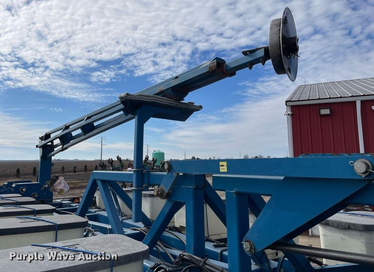 image for item DS5455 Kinze  3600 split row no-till planter