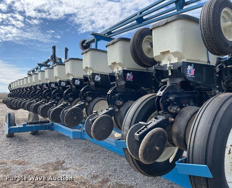 image for item DS5455 Kinze  3600 split row no-till planter