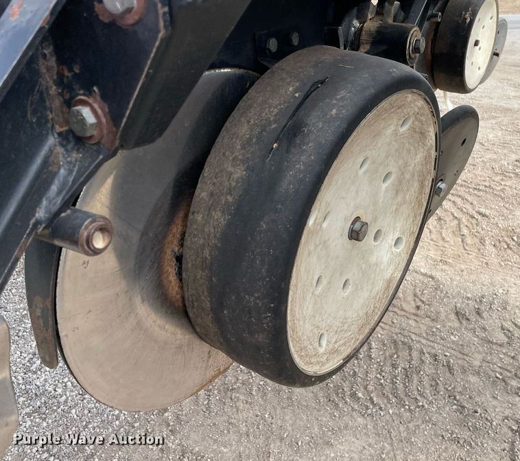 image for item DS5455 Kinze  3600 split row no-till planter