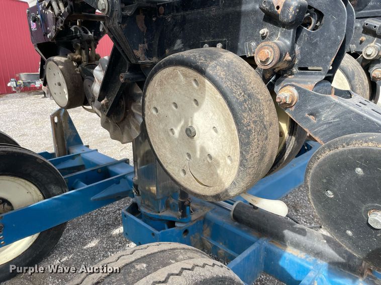 image for item DS5455 Kinze  3600 split row no-till planter