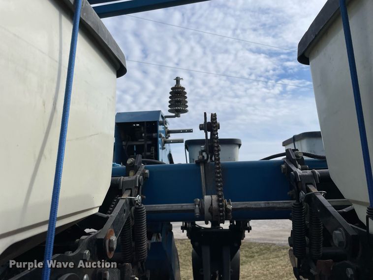 image for item DS5455 Kinze  3600 split row no-till planter