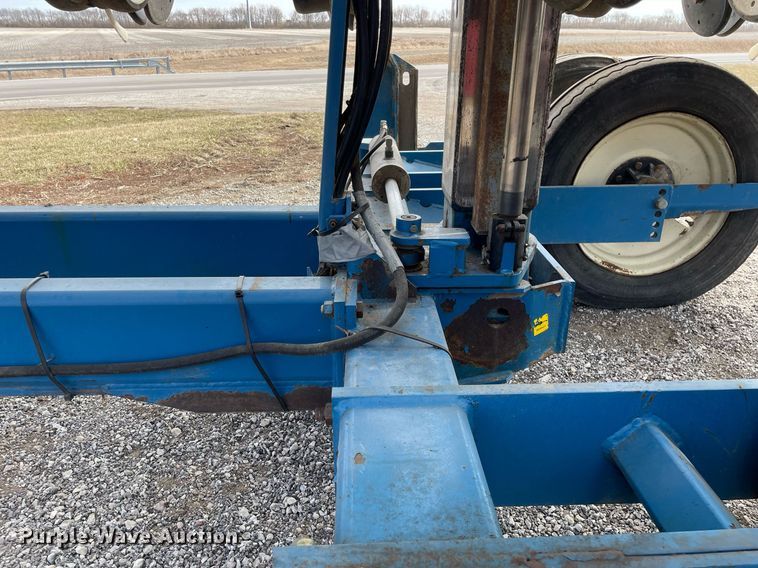 image for item DS5455 Kinze  3600 split row no-till planter