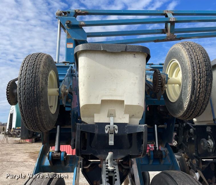 image for item DS5455 Kinze  3600 split row no-till planter