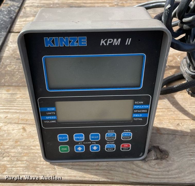 image for item DS5455 Kinze  3600 split row no-till planter