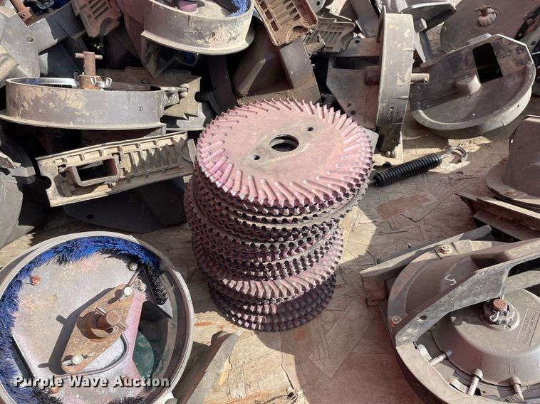 image for item DS5455 Kinze  3600 split row no-till planter