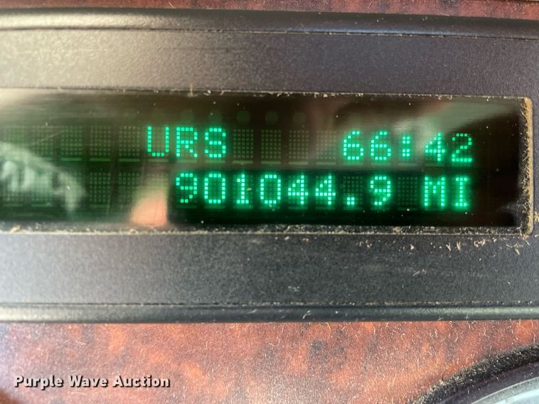 image for item DS5456 1999 Freightliner Cascadia semi truck