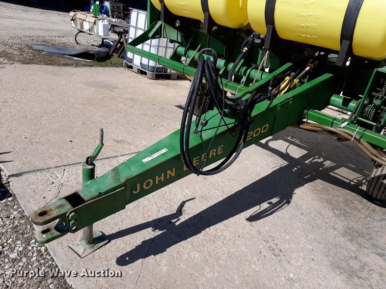 image for item DV9817 John Deere 7200 planter